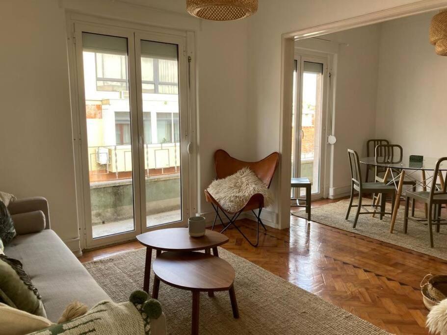 דירות ליסבון Apartamento Bem Localizado Para Familias & Amigos מראה חיצוני תמונה