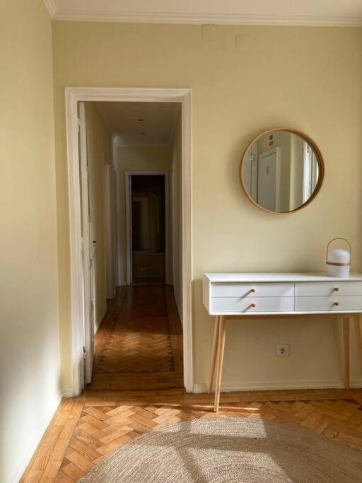דירות ליסבון Apartamento Bem Localizado Para Familias & Amigos מראה חיצוני תמונה