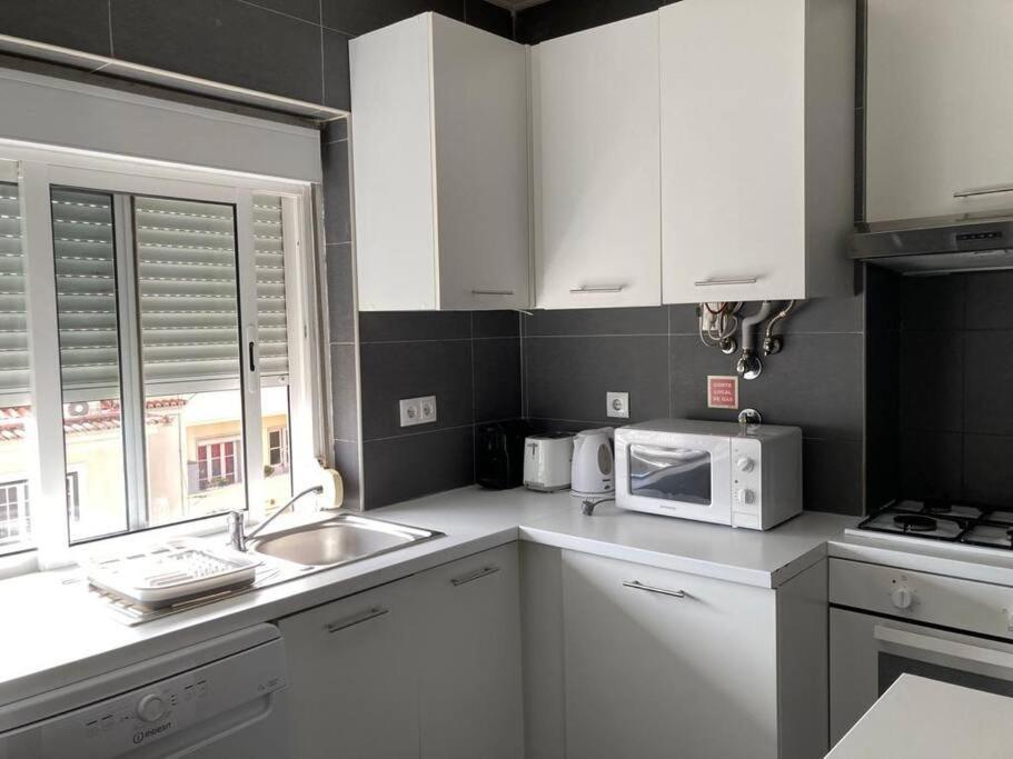 דירות ליסבון Apartamento Bem Localizado Para Familias & Amigos מראה חיצוני תמונה